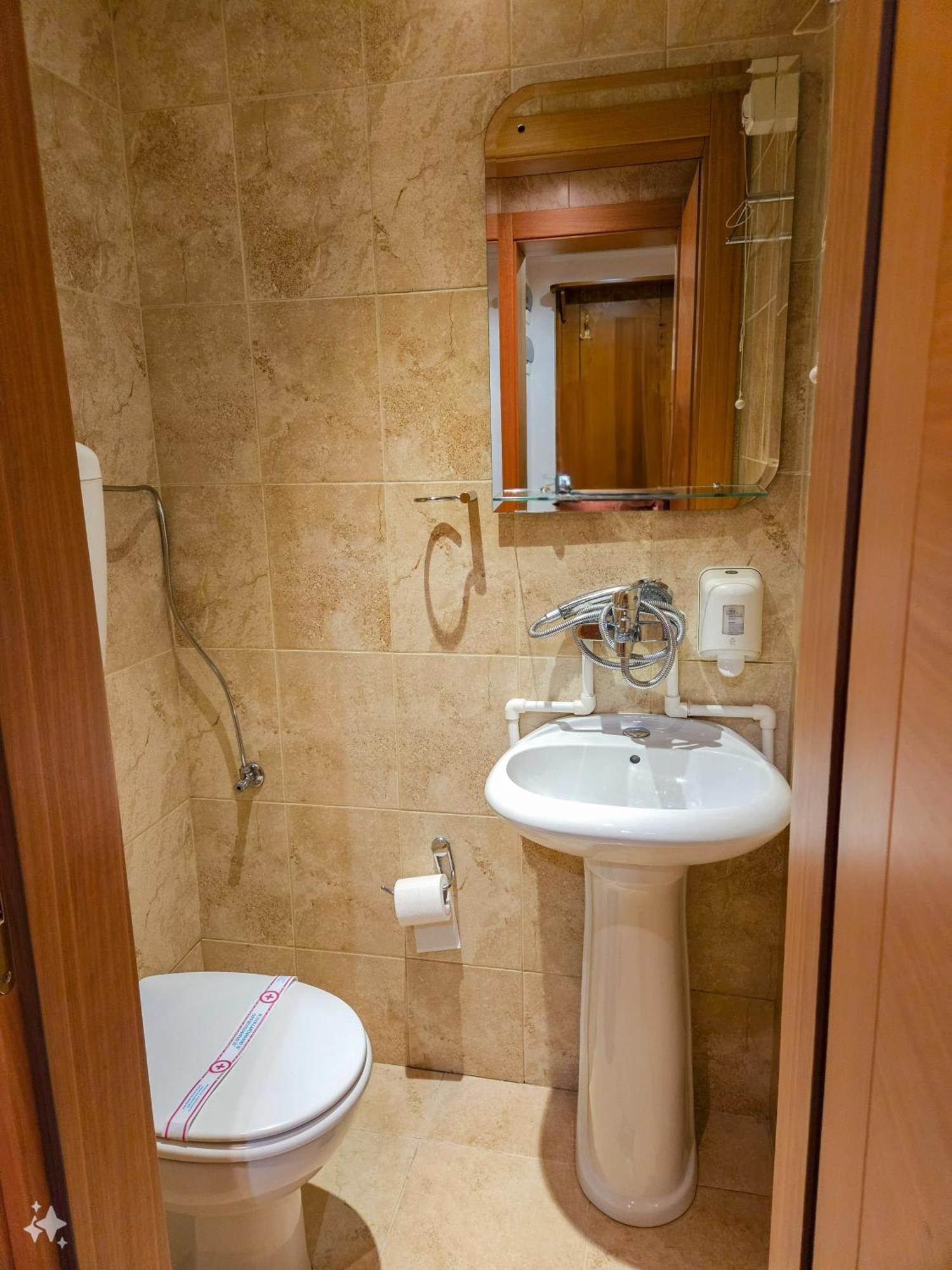 Mali Hotel Bambis Podgorica Exterior photo