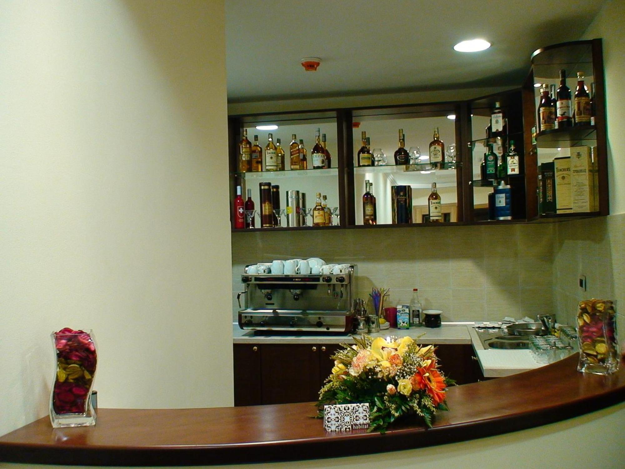Mali Hotel Bambis Podgorica Exterior photo